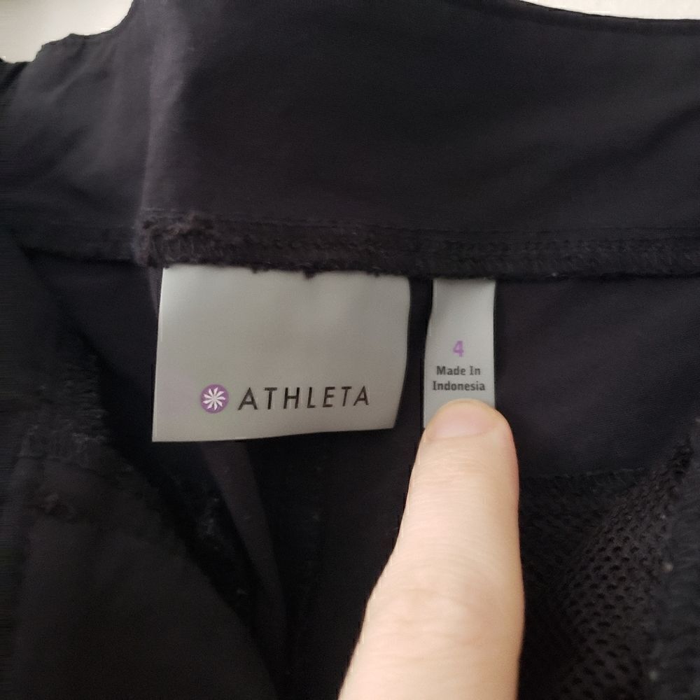 Athleta Bermuda Shorts Black 4 - Picture 5 of 5